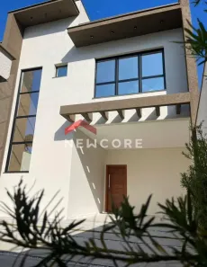 Sobrado com 3 Quartos à venda, 90m² no Glória, Joinville