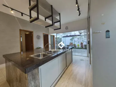 Casa de Condomínio com 3 Quartos para alugar, 170m² no Loteamento Villa Branca, Jacareí