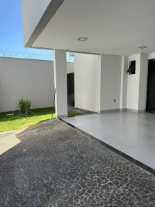 Casa com 3 Quartos à venda, 250m² no Laranjeiras, Uberlândia