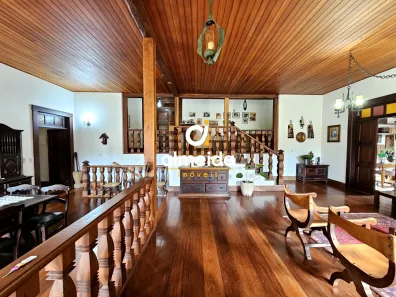 Casa com 5 Quartos para alugar, 600m² no Nossa Senhora de Lourdes, Santa Maria