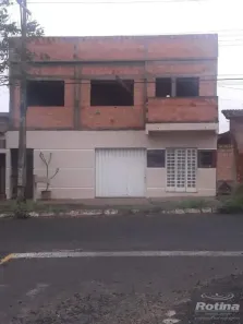 Casa com 6 Quartos à venda, 200m² no Laranjeiras, Uberlândia