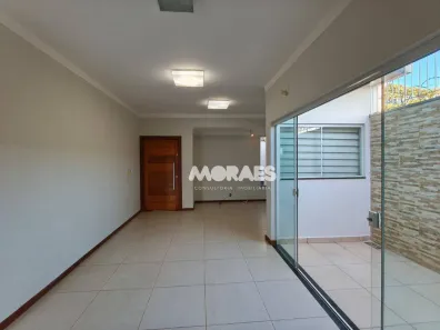 Casa com 3 Quartos para alugar, 200m² no Parque Jardim Europa, Bauru