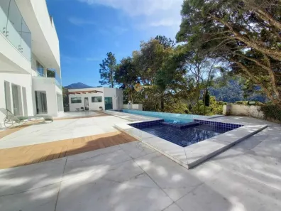Casa de Condomínio com 4 Quartos à venda, 4870m² no Carlos Guinle, Teresópolis