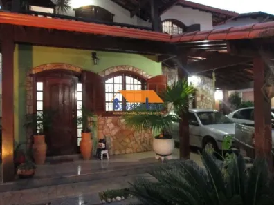Casa com 5 Quartos à venda, 312m² no Heliópolis, Belo Horizonte