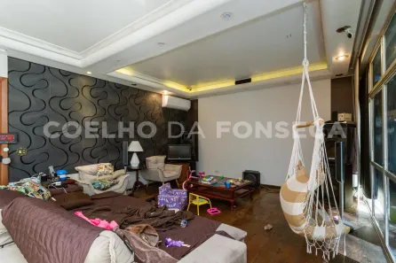Casa com 5 Quartos à venda, 580m² no Caxingui, São Paulo