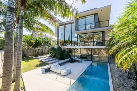 Casa de Condomínio com 5 Quartos à venda, 700m² no Barra da Lagoa, Florianópolis