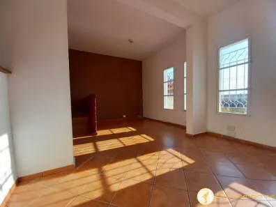 Casa com 3 Quartos para alugar, 10m² no Jardim Maracá, São Paulo