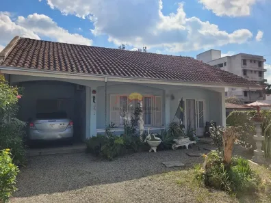 Casa com 2 Quartos à venda, 130m² no Saguaçu, Joinville