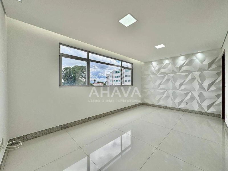 Apartamento com 3 quartos — Planalto, Belo Horizonte
