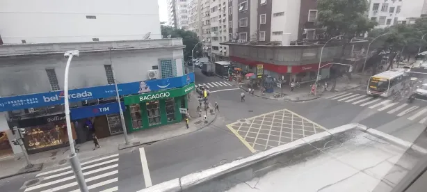 Sala Comercial com 3 Quartos para alugar, 42m² no Copacabana, Rio de Janeiro
