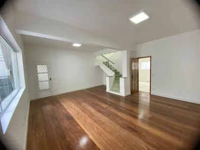 Sobrado com 3 Quartos para alugar, 188m² no Itaim Bibi, São Paulo
