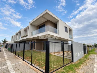 Sobrado com 3 Quartos à venda, 113m² no Torres, Torres