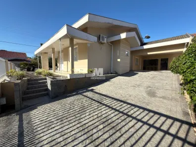 Casa com 3 Quartos para alugar, 254m² no Souza Cruz, Brusque
