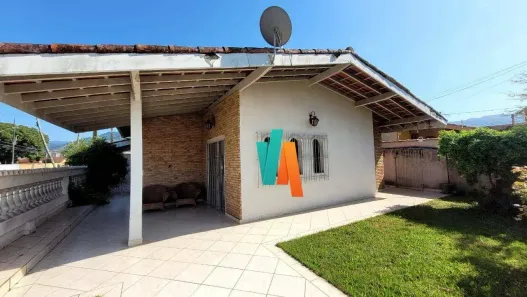 Casa com 5 Quartos à venda, 200m² no Indaiá, Caraguatatuba