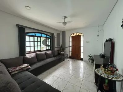 Casa com 2 Quartos à venda, 209m² no Santa Maria, São Caetano do Sul