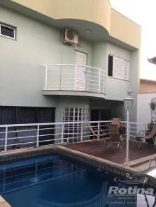Casa com 5 Quartos à venda, 340m² no Santa Luzia, Uberlândia