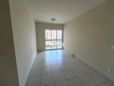 Apartamento com 2 Quartos para alugar, 71m² no Centro, Uberlândia