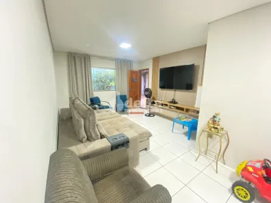 Casa com 4 Quartos à venda, 240m² no Santa Luzia, Uberlândia