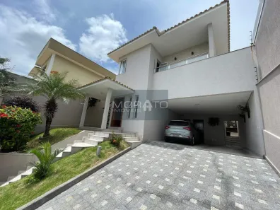 Casa com 3 Quartos à venda, 220m² no Cabral, Contagem
