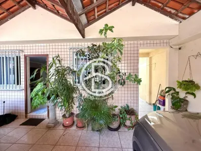 Casa com 5 Quartos à venda, 235m² no Hélio Ferraz, Serra