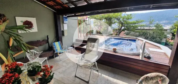 Casa de Condomínio com 4 Quartos à venda, 414m² no São Francisco, Niterói