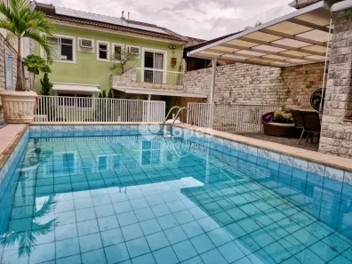 Casa de Condomínio com 4 Quartos à venda, 331m² no Taquara, Rio de Janeiro