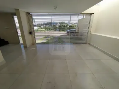 Casa com 3 Quartos à venda, 160m² no Jardim Inconfidência, Uberlândia