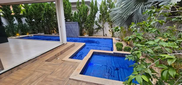 Sobrado com 3 Quartos à venda, 250m² no Jardins Valência, Goiânia