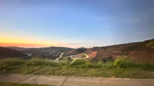 Lote/Terreno à venda, 300m² no Vina Del Mar, Juiz de Fora