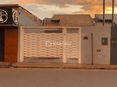 Casa com 2 Quartos à venda, 106m² no Jardim Centenário, Campo Grande