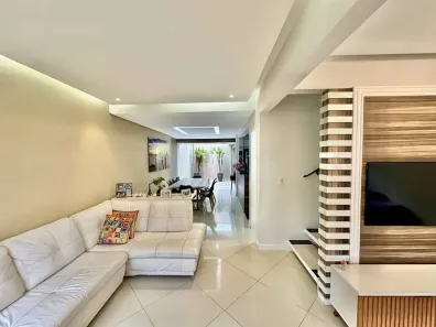 Casa de Condomínio com 3 Quartos à venda, 50m² no Granja Viana, Cotia