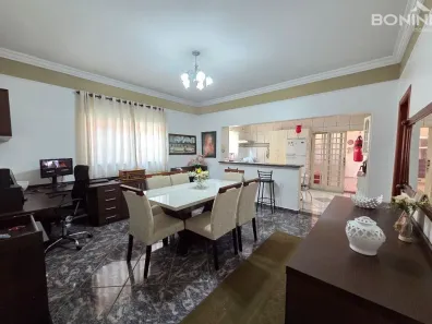 Casa com 4 Quartos à venda, 200m² no Vila Omar, Americana