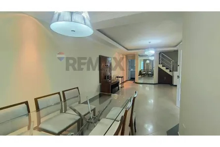Casa com 3 Quartos para alugar, 160m² no Vila Arriete, São Paulo