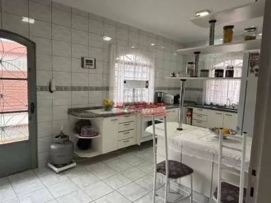 Sobrado com 5 Quartos à venda, 412m² no Jardim Santa Mena, Guarulhos