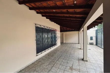 Casa com 3 Quartos para alugar, 300m² no Loteamento Parque Itacolomy, Mogi Guaçu