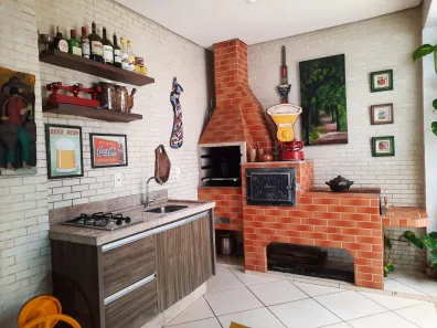 Casa com 3 Quartos à venda, 230m² no Parque das Laranjeiras, Goiânia