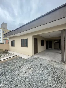 Casa com 3 Quartos para alugar, 100m² no Lídia Duarte, Camboriú