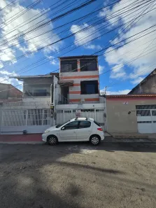 Casa com 2 Quartos para alugar, 65m² no Parquelândia, Fortaleza