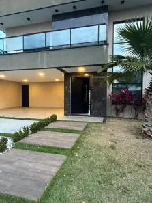 Casa de Condomínio com 3 Quartos para alugar, 260m² no Bairro do Grama, Caçapava