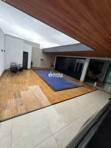 Casa com 3 Quartos à venda, 230m² no Novo Mundo, Uberlândia