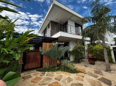 Casa com 3 Quartos à venda, 141m² no Campeche, Florianópolis