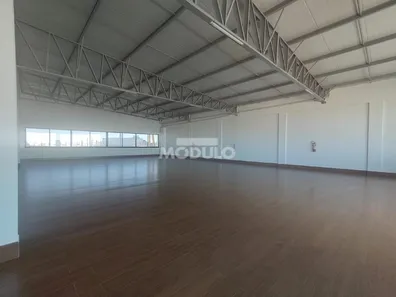 Sala Comercial para alugar, 210m² no Nossa Senhora Aparecida, Uberlândia