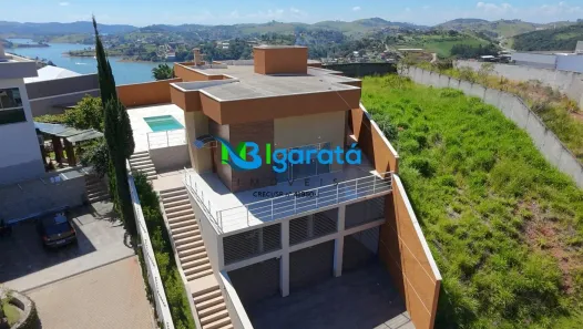 Fazenda/Sítio com 3 Quartos à venda, 296m² no Centro, Igaratá