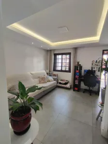 Casa com 3 Quartos à venda, 45m² no Vila Nova, Porto Alegre