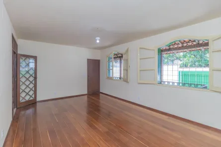 Casa com 5 Quartos à venda, 360m² no Serra, Belo Horizonte