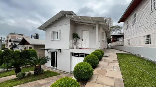 Casa com 3 Quartos à venda, 234m² no Centro, Farroupilha