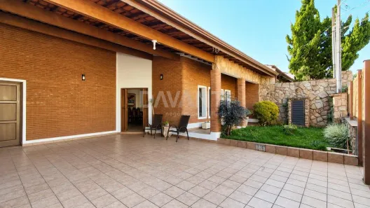 Casa com 3 Quartos à venda, 220m² no Santa Rosa, Vinhedo