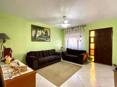 Casa com 3 Quartos à venda, 160m² no Santa Maria Goretti, Porto Alegre