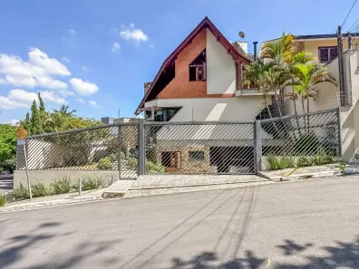Sobrado com 4 Quartos à venda, 237m² no Jardim Marajoara, São Paulo