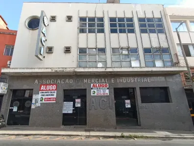 Ponto Comercial para alugar, 107m² no Centro, Montes Claros